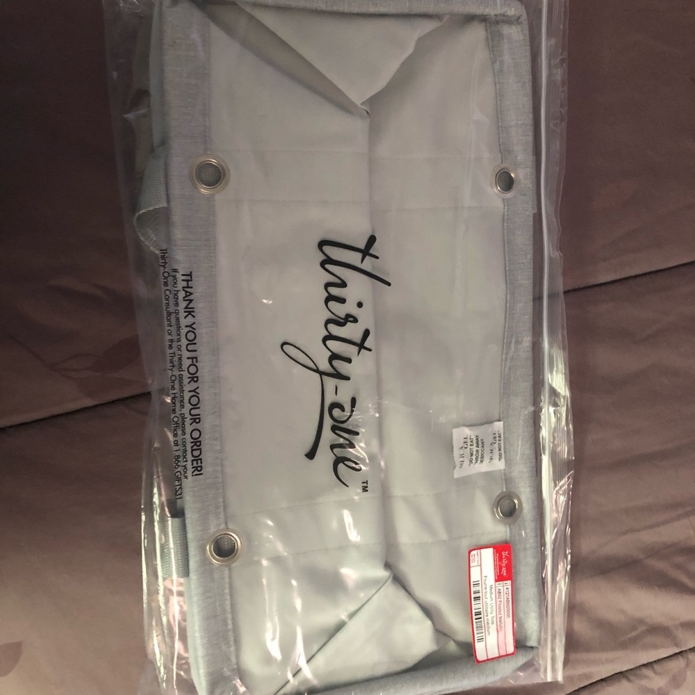 NWT ThirtyOne Medium Utility Tote Frosted Metallic